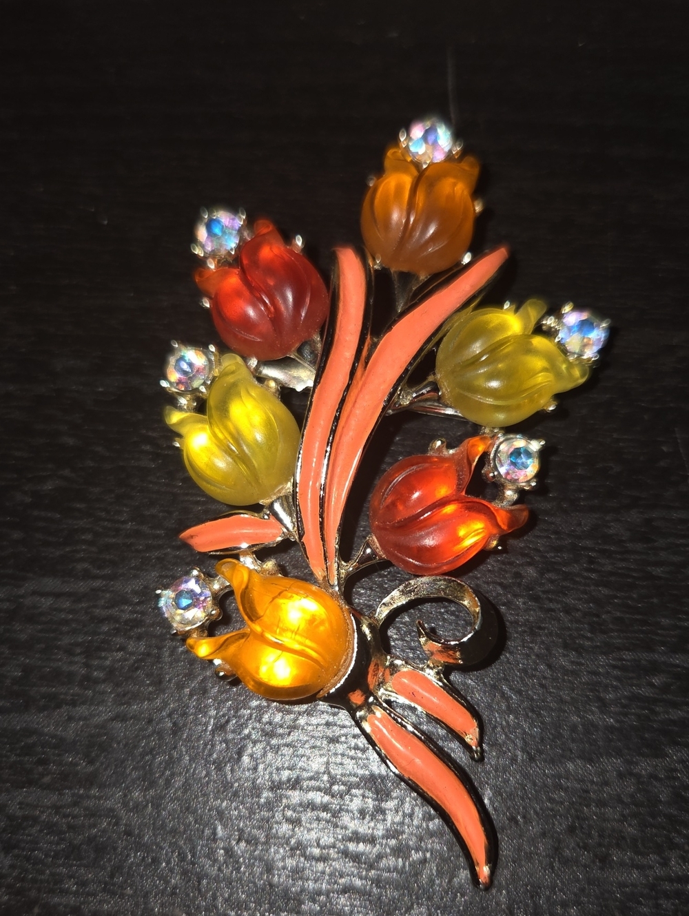 Vintage Thermoset Spray Brooch
